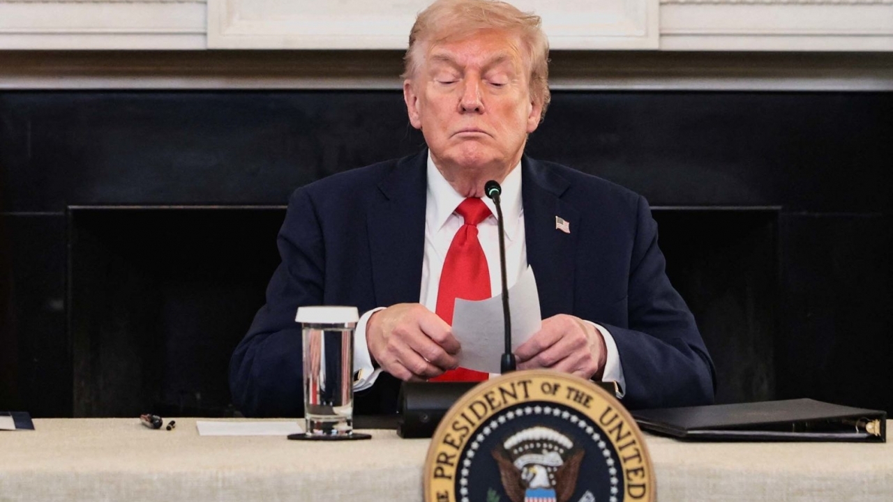 Ảnh ấn tượng: Tổng thống Nga kỷ niệm sinh nhật bằng con số ấn tượng, Mỹ kỳ vọng thoả thuận hoà bình Gaza, Chủ tịch Triều Tiên thăm tàu Choe Hyon