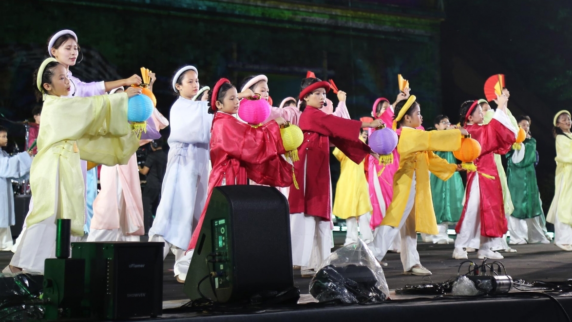 Bế mạc Lễ hội Văn hoá thế giới lần thứ nhất tại Hà Nội