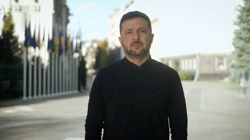 Kéo sự quan tâm trở lại với Ukraine, Tổng thống Zelensky gọi điện đến Mỹ, Pháp đề nghị hỗ trợ phòng không, cảnh báo Nga tăng cường oanh kích