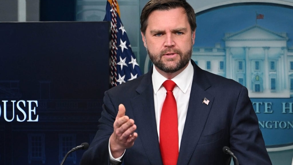 Mỹ cảnh báo về các đợt cắt giảm 'đau đớn' và 'sâu hơn' khi chính phủ tiếp tục đóng cửa