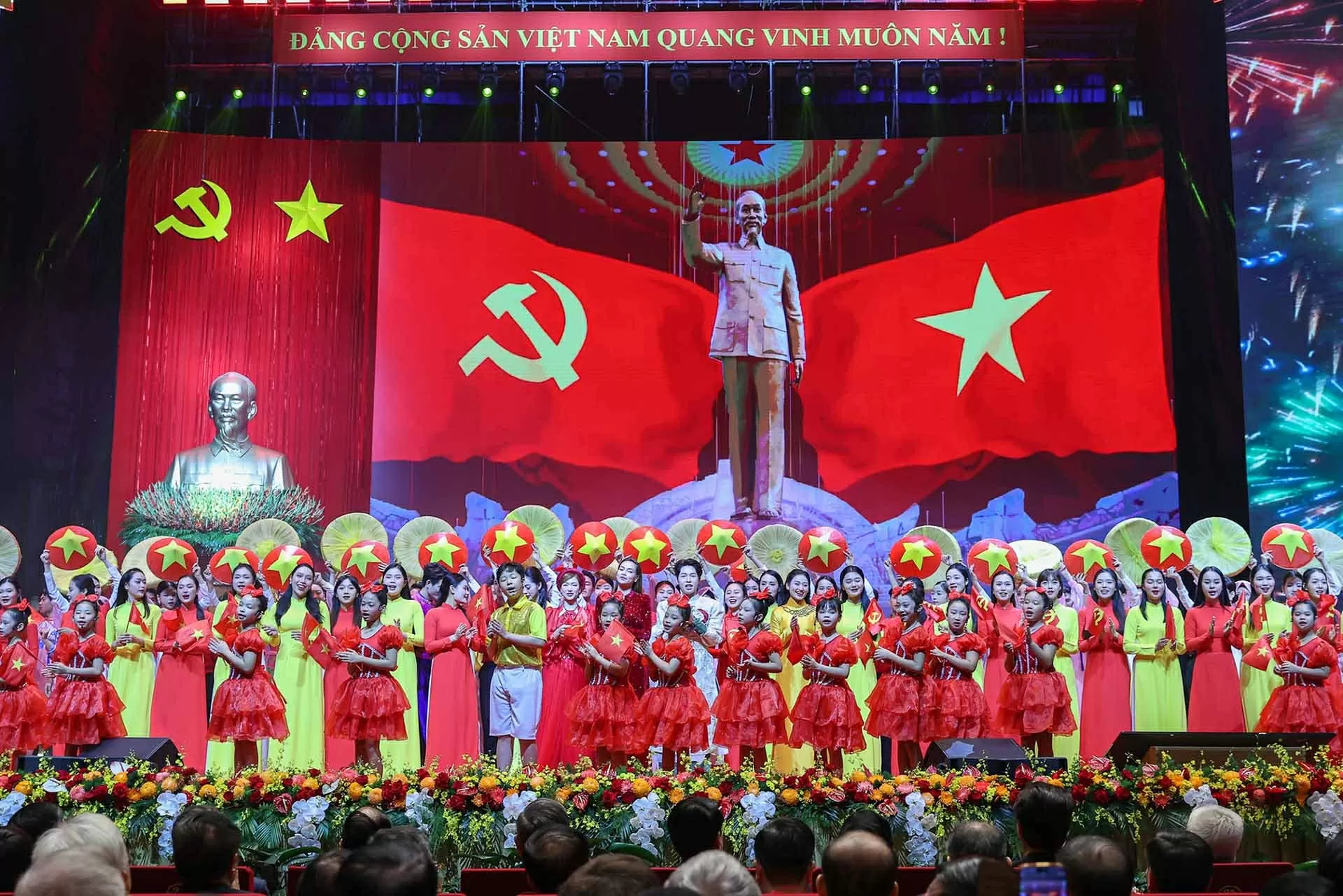 Khai mạc trọng thể Đại hội đại biểu Đảng bộ Chính phủ lần thứ I, nhiệm kỳ 2025-2030 Khai mạc trọng thể Đại hội đại biểu Đảng bộ Chính phủ lần thứ I, nhiệm kỳ 2025-2030