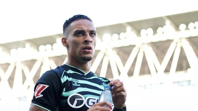 Tiền vệ Antony: Đồng đội đã khuyên tôi ở lại Man Utd