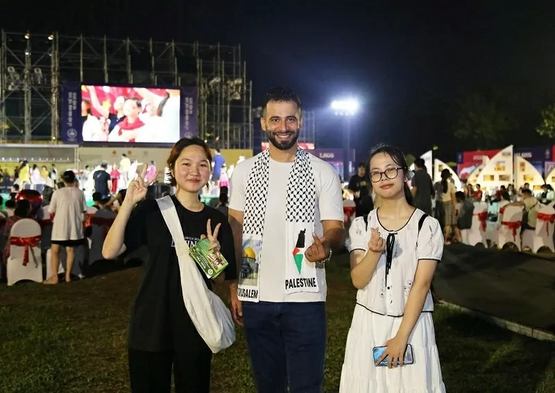 Những ấn tượng đẹp của bạn bè quốc tế về Lễ hội Văn hoá thế giới tại Hà Nội Những ấn tượng đẹp của bạn bè quốc tế về Lễ hội Văn hoá thế giới tại Hà Nội