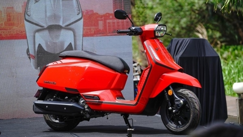 Cận cảnh xe tay ga Lambretta X125 vừa ra mắt tại Việt Nam, giá 95,2 triệu đồng
