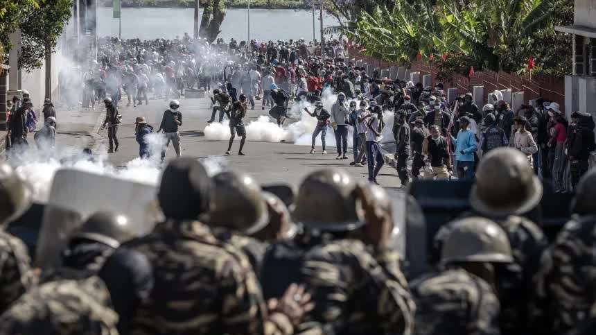 Tình hình Madagascar: Tổng thống bị luận tội, quân đội nắm quyền