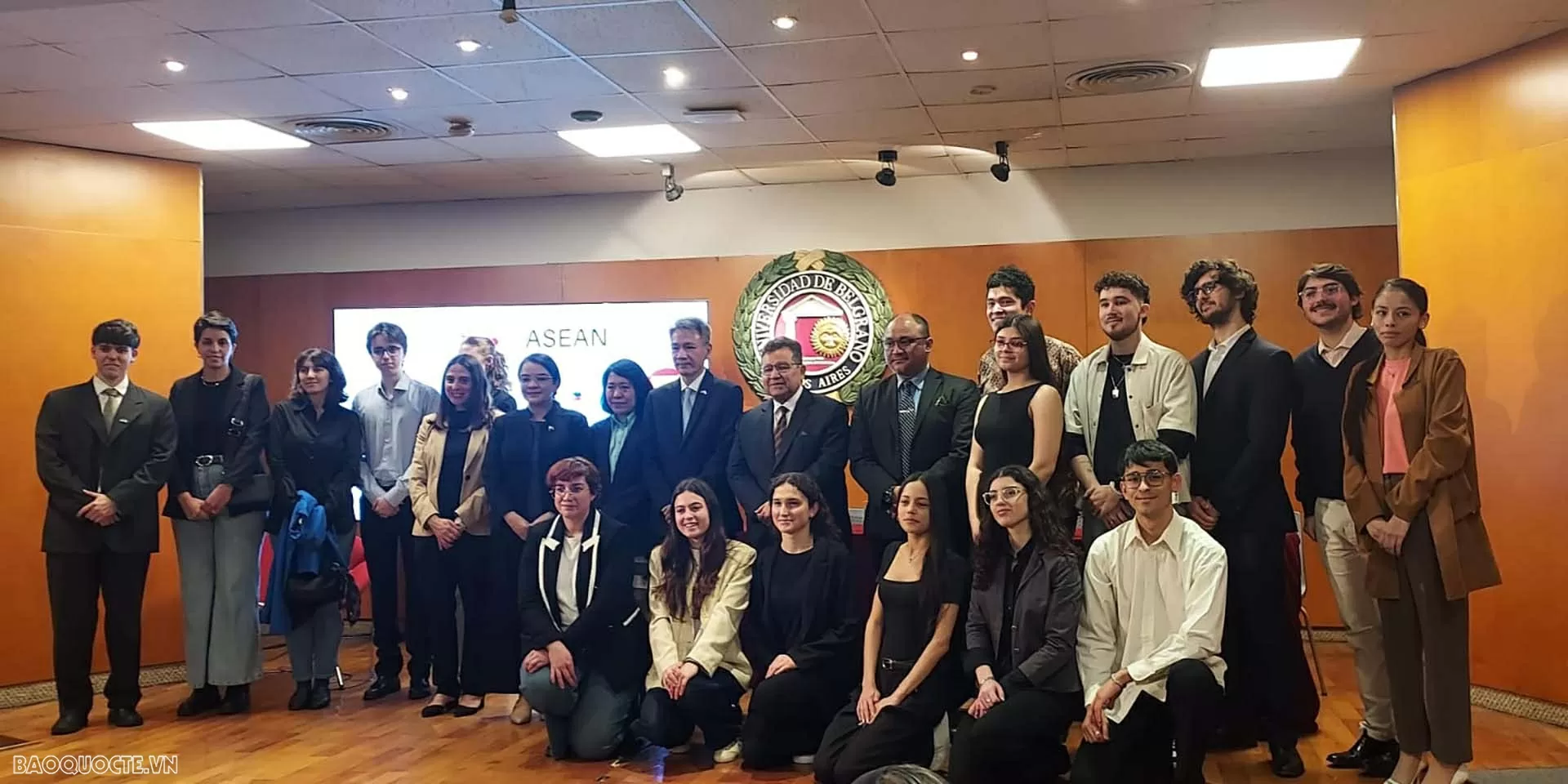 Đại diện các nước ASEAN tại Argentina trao đổi và giao lưu với sinh viên Đại diện các nước ASEAN tại Argentina trao đổi và giao lưu với sinh viên