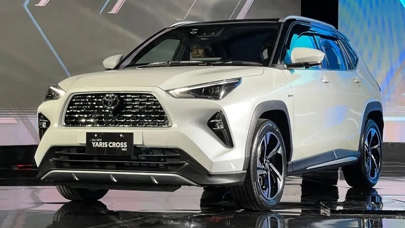 Top 10 xe ô tô động cơ đốt trong bán chạy nhất tháng 9/2025: Toyota Yaris Cross bức tốc mạnh mẽ