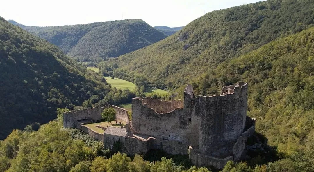 Khi lâu đài cổ hô biến thành điểm đến hấp dẫn của du lịch bền vững Khi lâu đài cổ hô biến thành điểm đến hấp dẫn của du lịch bền vững