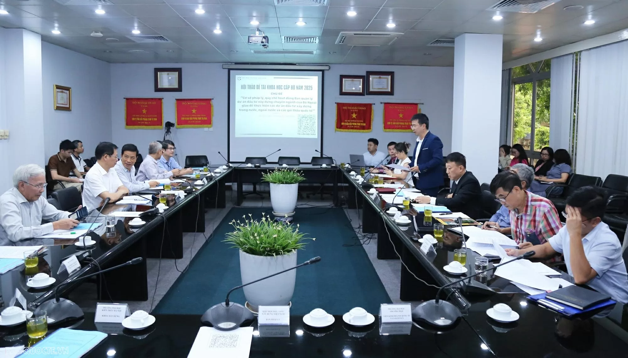 Hoàn thiện khung pháp lý và quy chế hoạt động Ban Quản lý dự án Bộ Ngoại giao Hoàn thiện khung pháp lý và quy chế hoạt động Ban Quản lý dự án Bộ Ngoại giao