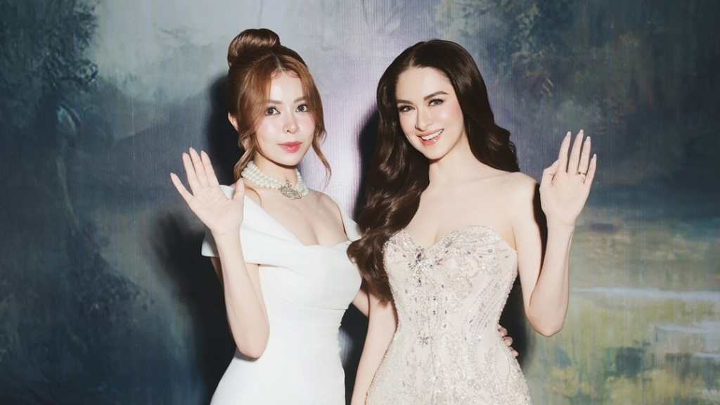 Marian Rivera thần thái sang trọng, làn da trắng sứ trên thảm đỏ thời trang nhà thiết kế Trà Linh