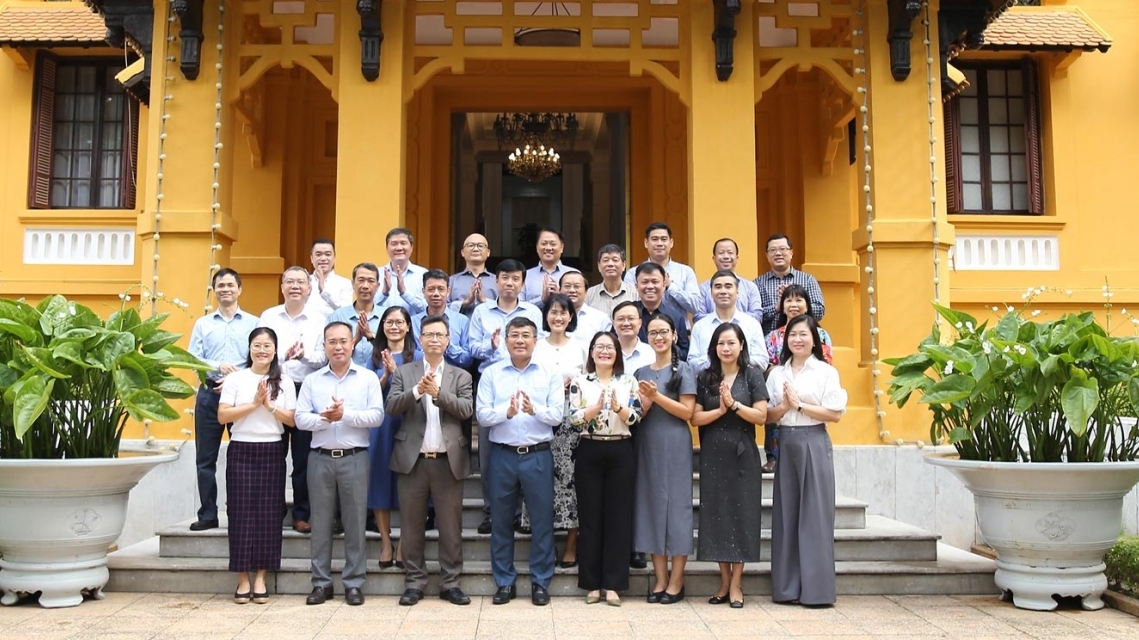 Khai giảng Chương trình cập nhật thông tin dành cho các đồng chí dự kiến được tiến cử Trưởng Cơ quan đại diện năm 2025