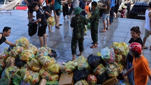 Từ thiện mùa bão lũ: Lòng tốt cần đi cùng trách nhiệm