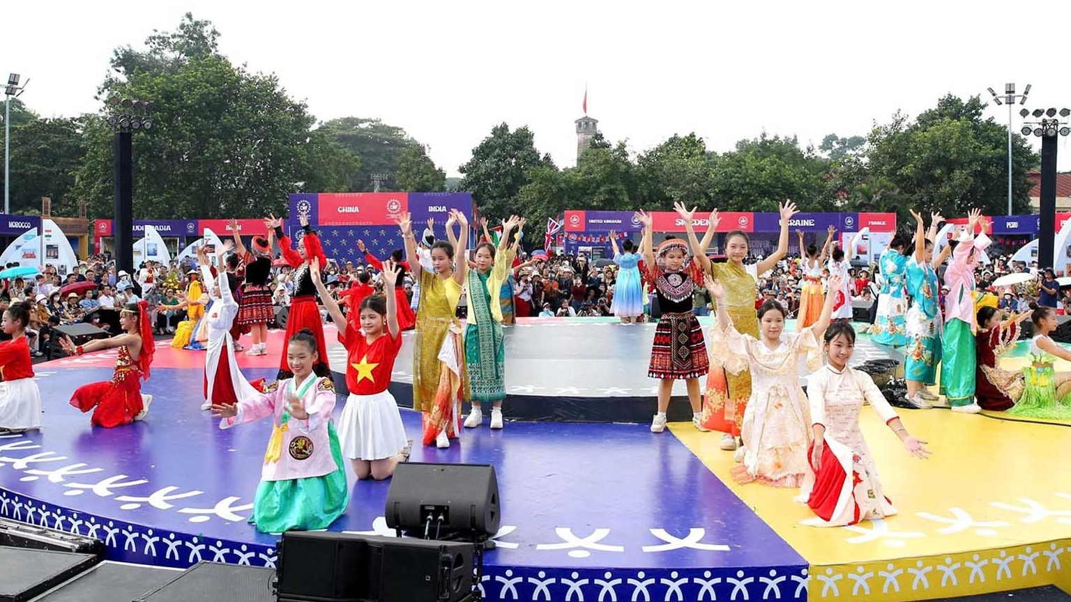 Thành phố Hà Nội nghiêm khắc xử lý vi phạm biểu diễn nghệ thuật