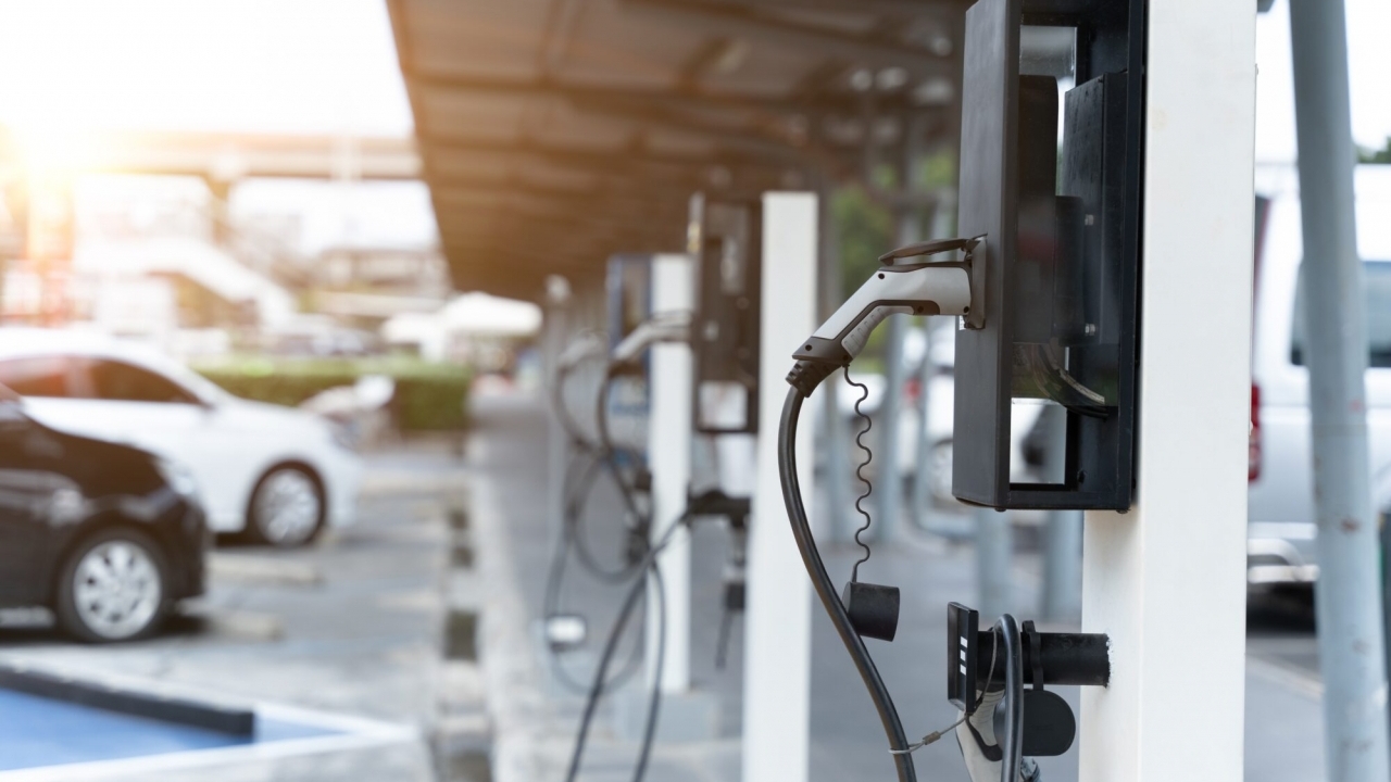 Chuyển đổi xanh từ xe máy xăng sang xe điện: Để Việt Nam bước vào cuộc cách mạng giao thông bền vững