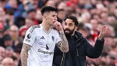 HLV Ruben Amorim lần đầu thắng hai trận liên tiếp ở Ngoại hạng Anh