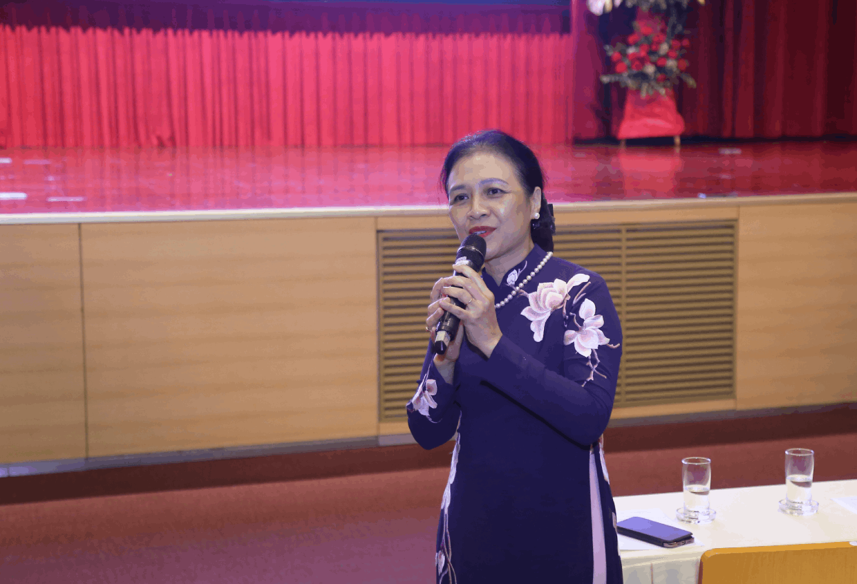 Nhà ngoại giao nữ với Áo dài Việt – Tôn vinh vẻ đẹp và bản sắc văn hóa Việt Nam Nhà ngoại giao nữ với Áo dài Việt – Tôn vinh vẻ đẹp và bản sắc văn hóa Việt Nam