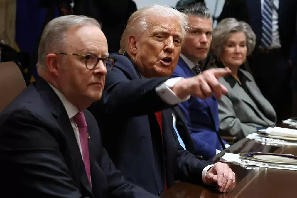 Tổng thống Trump lần đầu công khai trấn an Thủ tướng Australia về một di sản của ông Biden, khẳng định Mỹ có những vũ khí nhiều người chưa biết Tổng thống Trump lần đầu công khai trấn an Thủ tướng Australia về một di sản của ông Biden, khẳng định Mỹ có những vũ khí nhiều người chưa biết