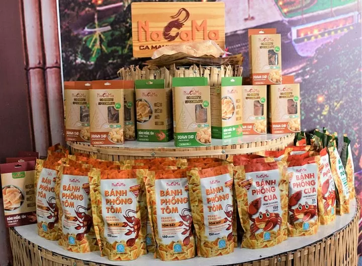 Nhiều sản phẩm OCOP của tỉnh Cà Mau đã từng bước khẳng định được thương hiệu và vươn ra thị trường nước ngoài. (Ảnh: Trúc Đào) Nhiều sản phẩm OCOP của tỉnh Cà Mau đã từng bước khẳng định được thương hiệu và vươn ra thị trường nước ngoài. (Ảnh: Trúc Đào)