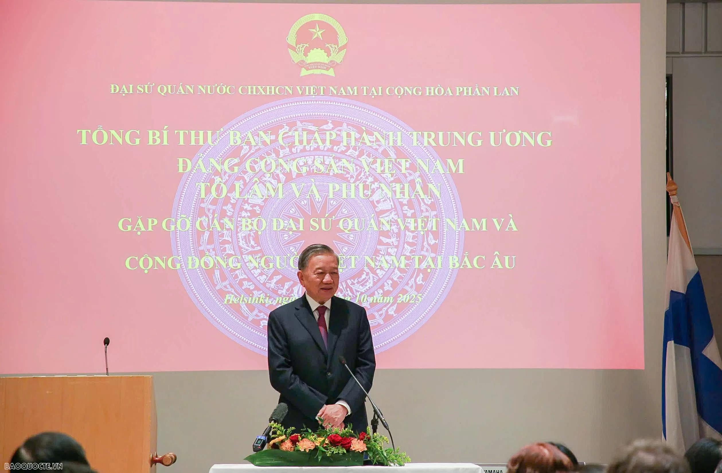 Tổng Bí thư Tô Lâm gặp gỡ cán bộ Đại sứ quán Việt Nam và cộng đồng người Việt tại Bắc Âu Tổng Bí thư Tô Lâm gặp gỡ cán bộ Đại sứ quán Việt Nam và cộng đồng người Việt tại Bắc Âu