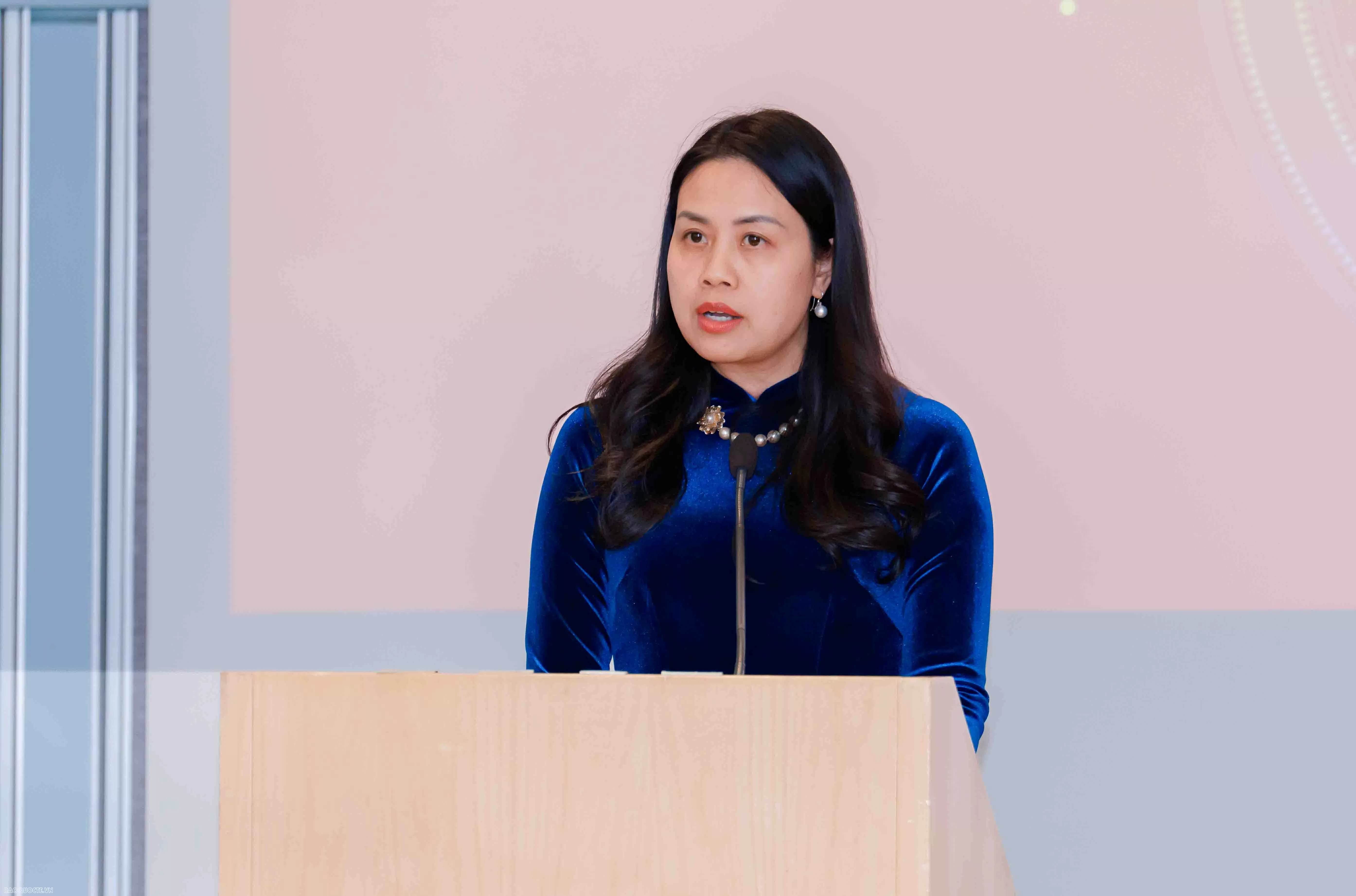 Tổng Bí thư Tô Lâm gặp gỡ cán bộ Đại sứ quán Việt Nam và cộng đồng người Việt tại Bắc Âu Tổng Bí thư Tô Lâm gặp gỡ cán bộ Đại sứ quán Việt Nam và cộng đồng người Việt tại Bắc Âu