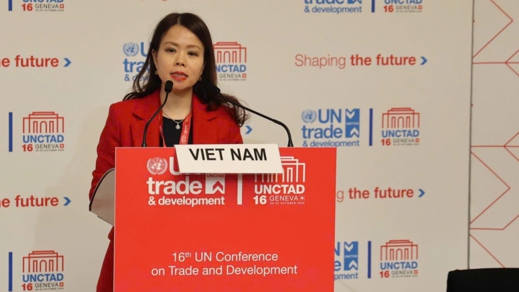 Thứ trưởng Ngoại giao Nguyễn Minh Hằng đề xuất thúc đẩy chuyển đổi kinh tế bền vững