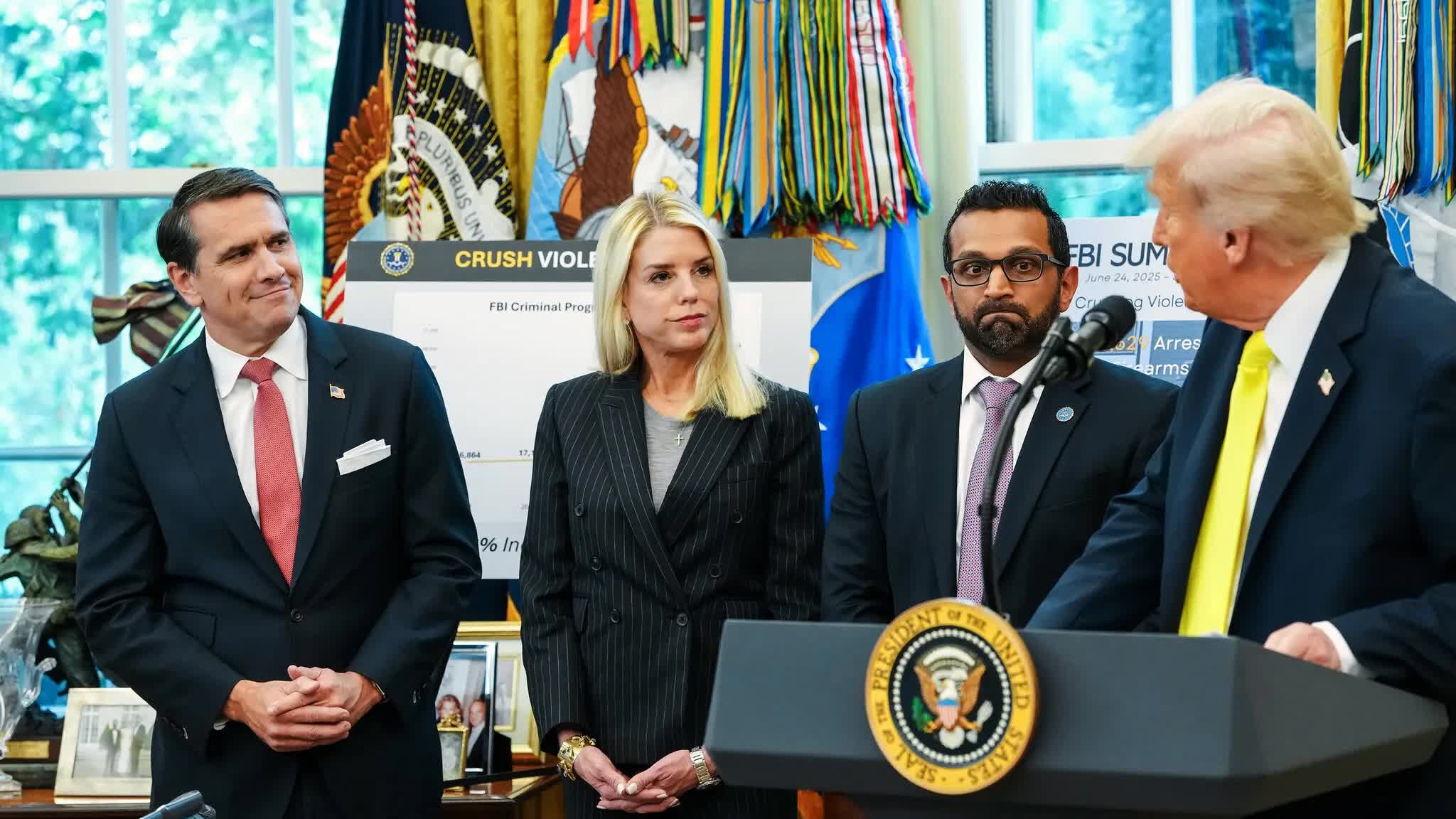 Tổng thống Mỹ Donald Trump phàn nàn 'chịu thiệt hại lớn', tính đòi Bộ Tư pháp bồi thường hàng trăm triệu USD