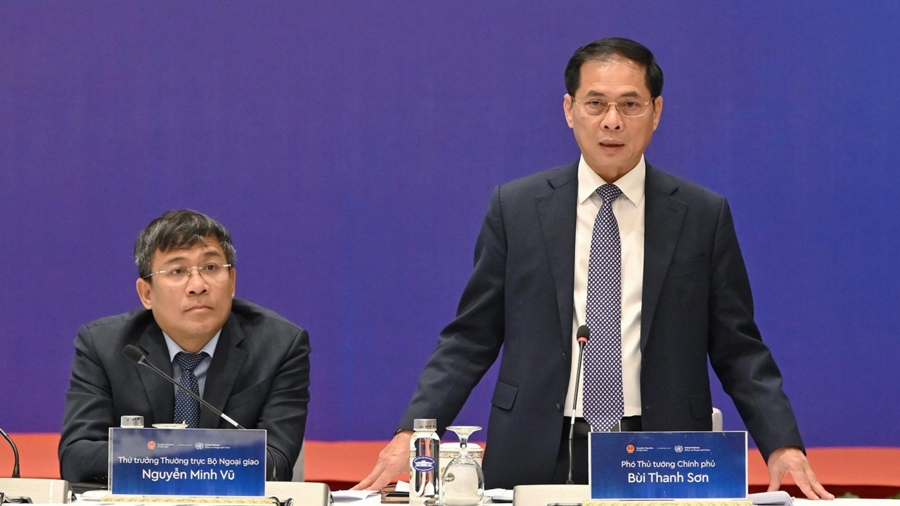 Phó Thủ tướng Bùi Thanh Sơn tiếp Phó Thủ tướng Ba Lan Krzysztof Gawkowski