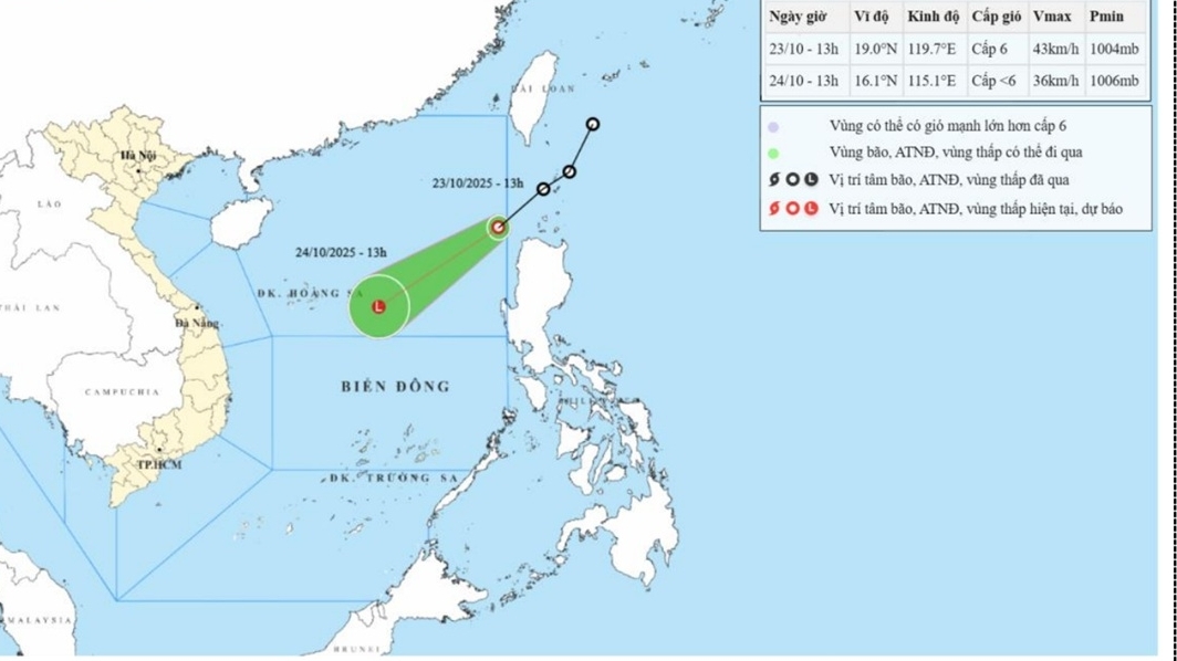 Áp thấp nhiệt đới đi vào khu vực Bắc Biển Đông, các tỉnh từ Nghệ An đến Khánh Hòa chủ động ứng phó