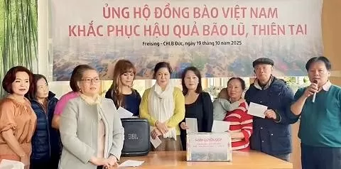 Người Việt phía Tây Nam nước Đức gửi tấm lòng về quê hương Người Việt phía Tây Nam nước Đức gửi tấm lòng về quê hương