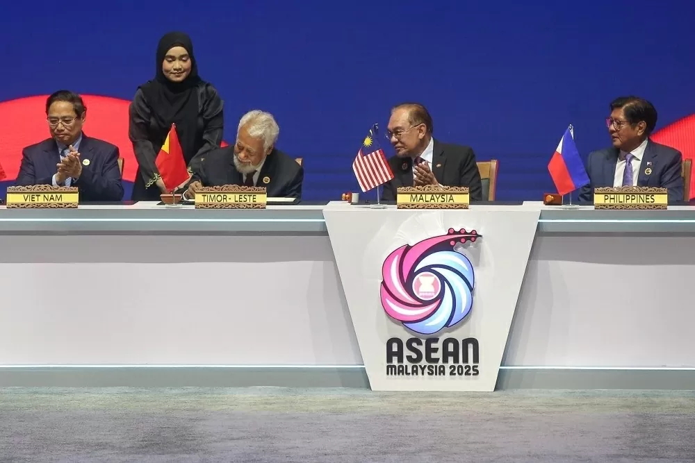 ASEAN chính thức có thành viên thứ 11, Trung Quốc tuyên bố sẵn sàng mở rộng hợp tác kinh tế với Hiệp hội ASEAN chính thức có thành viên thứ 11, Trung Quốc tuyên bố sẵn sàng mở rộng hợp tác kinh tế với Hiệp hội