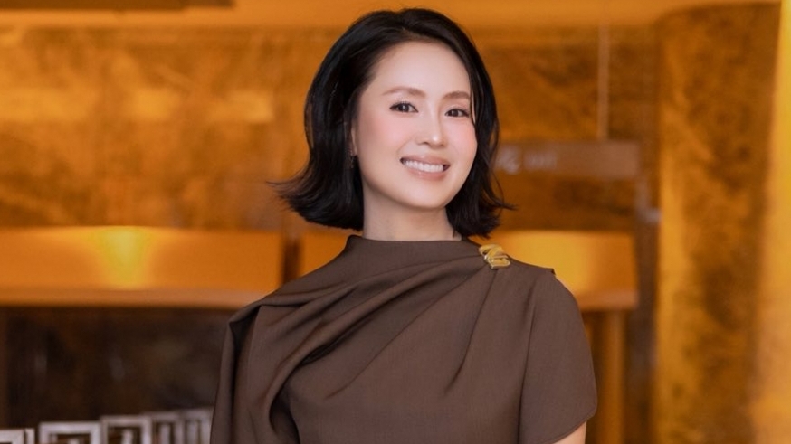 Sao Việt: Diễn viên Hồng Diễm khoe dáng nuột nà