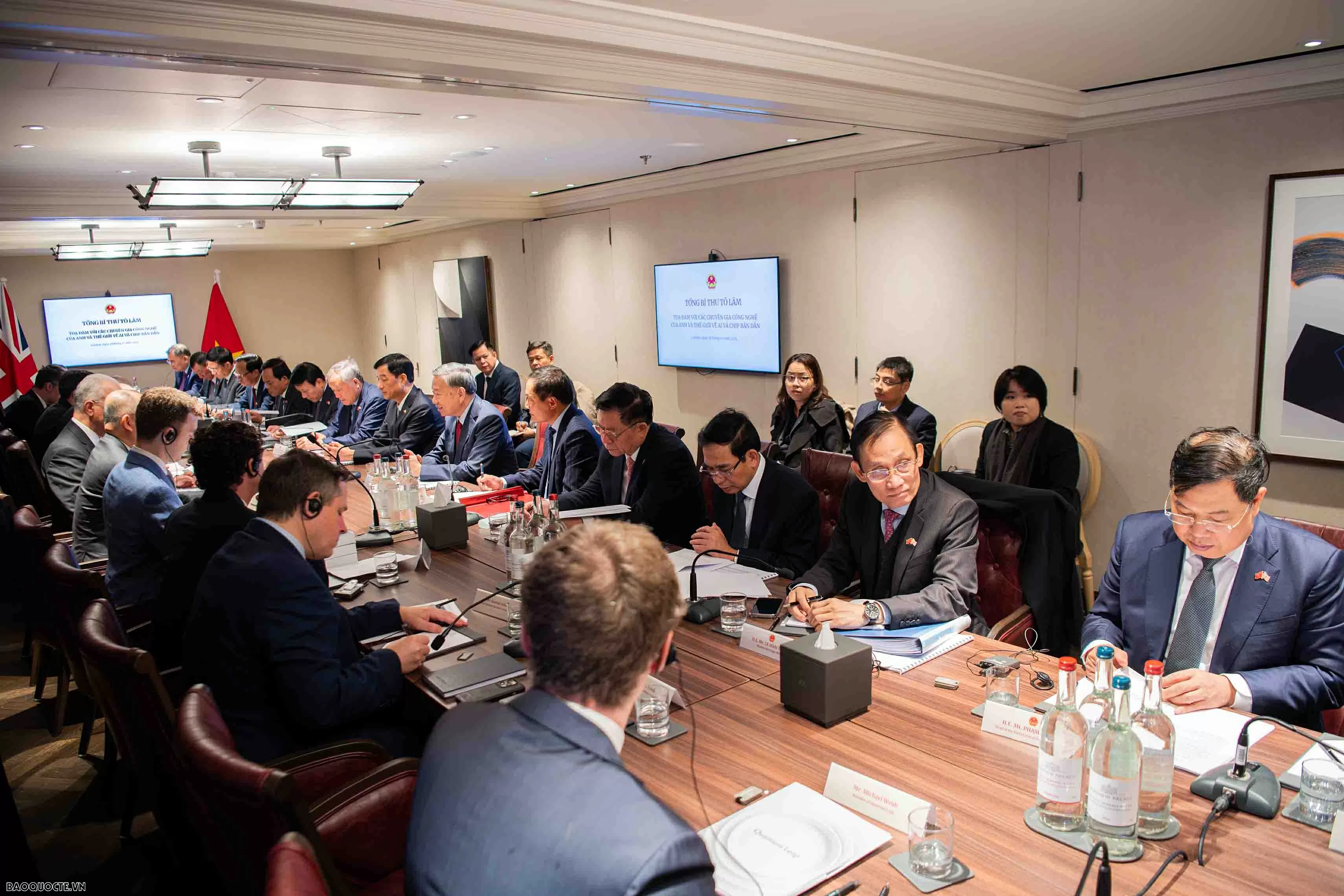 Việt Nam sẵn sàng đón nhận, triển khai những ý tưởng mới liên quan đến trí tuệ nhân tạo Việt Nam sẵn sàng đón nhận, triển khai những ý tưởng mới liên quan đến trí tuệ nhân tạo