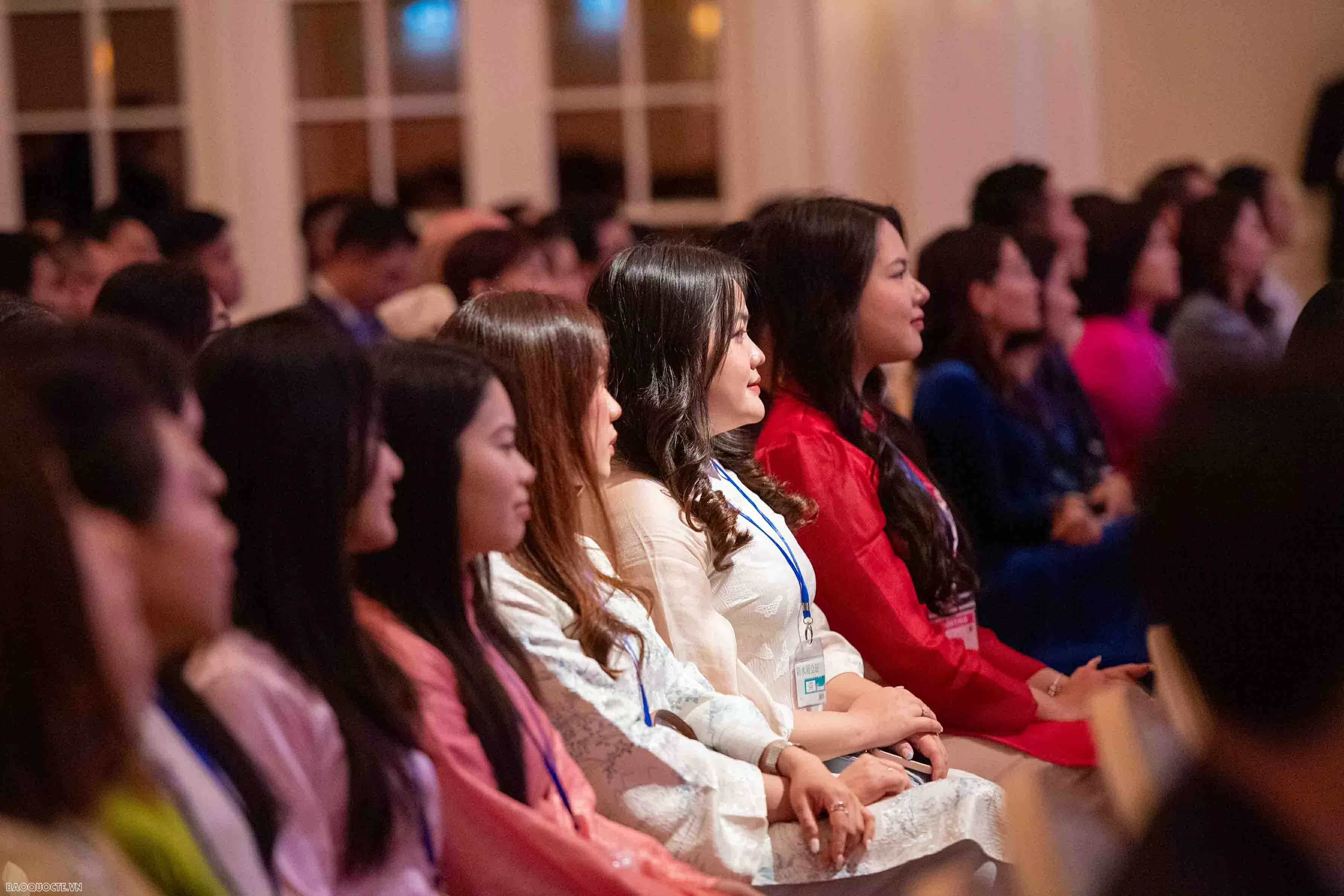 Tổng Bí thư Tô Lâm gặp gỡ cộng đồng người Việt Nam tại Vương quốc Anh Tổng Bí thư Tô Lâm gặp gỡ cộng đồng người Việt Nam tại Vương quốc Anh