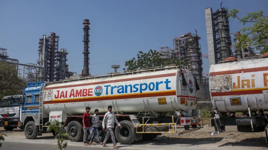 Lệnh trừng phạt dầu Nga của Mỹ có tác dụng; Ấn Độ, Trung Quốc vào thế 'tiến thoái lưỡng nan', mức độ nghiêm trọng phải chờ ở Washington