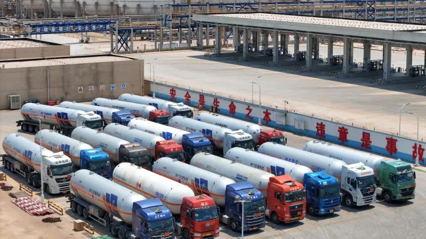 Ấn Độ có sự thay đổi lớn, cắt giảm mạnh lượng dầu mua từ Nga, chấp hành lệnh trừng phạt của Mỹ