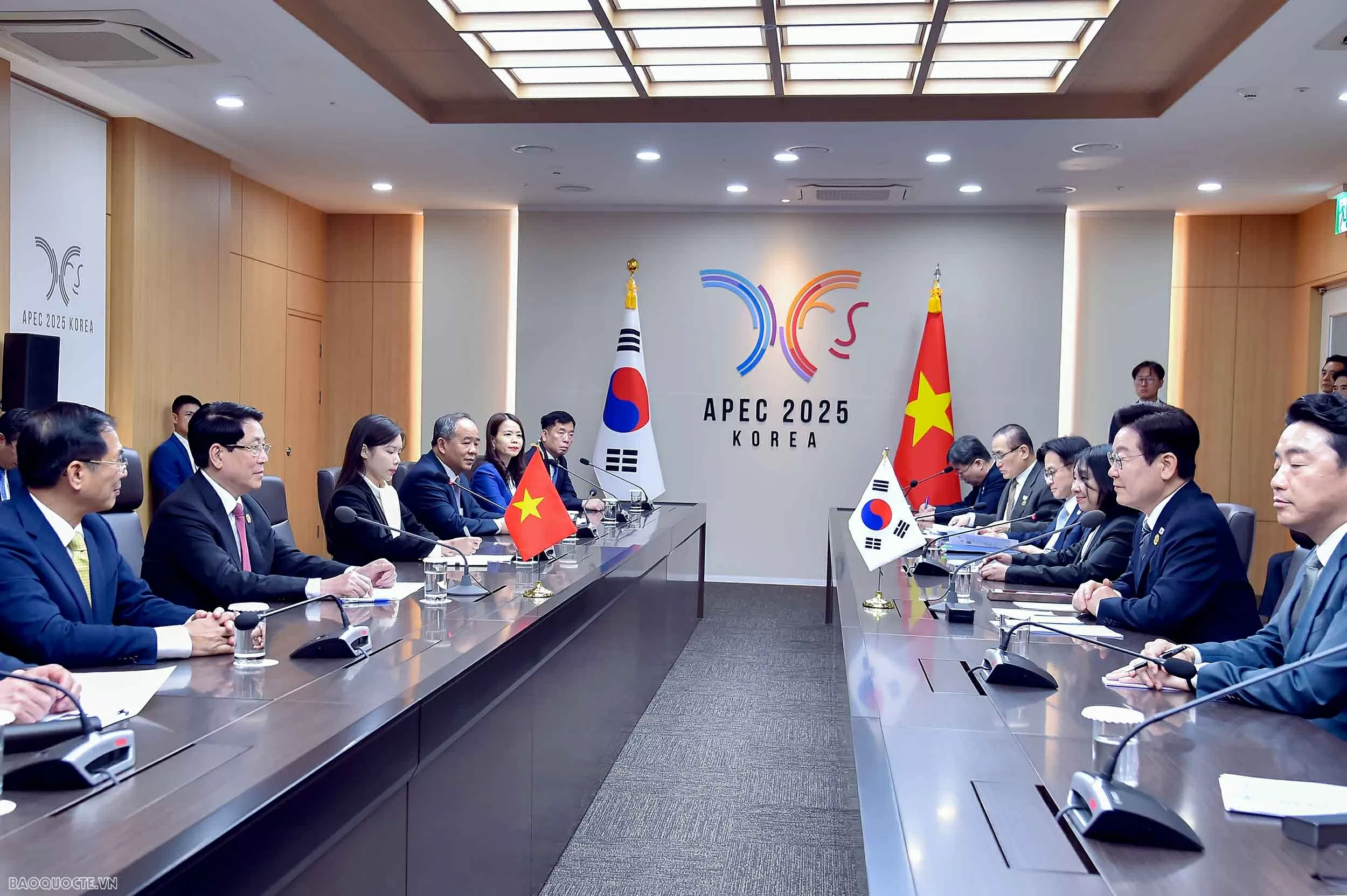 Chủ tịch nước Lương Cường đã có cuộc hội đàm với Tổng thống Hàn Quốc Lee Jae Myung Triển khai các biện pháp thực chất, phấn đấu hoàn thành mục tiêu kim ngạch thương mại Việt Nam-Hàn Quốc đạt 150 tỷ USD vào năm 2030