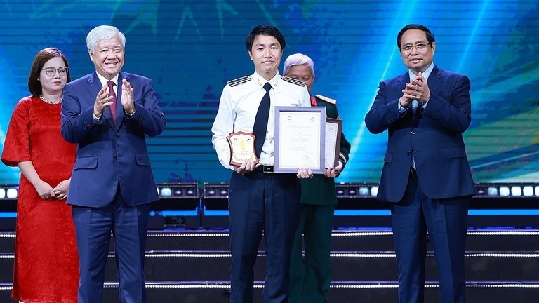 Thủ tướng Phạm Minh Chính dự lễ trao giải báo chí toàn quốc phòng, chống tham nhũng, lãng phí, tiêu cực