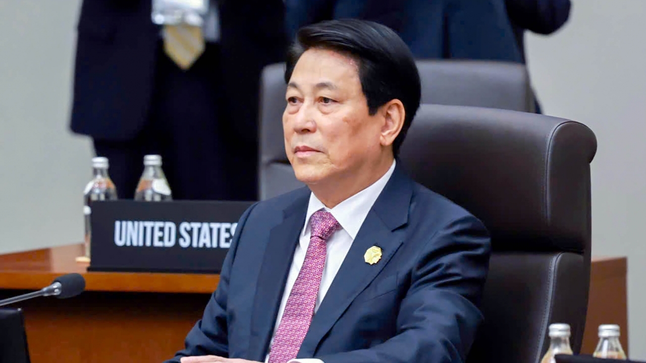 Chủ tịch nước Lương Cường dự Phiên 2 Hội nghị Cấp cao APEC lần thứ 32