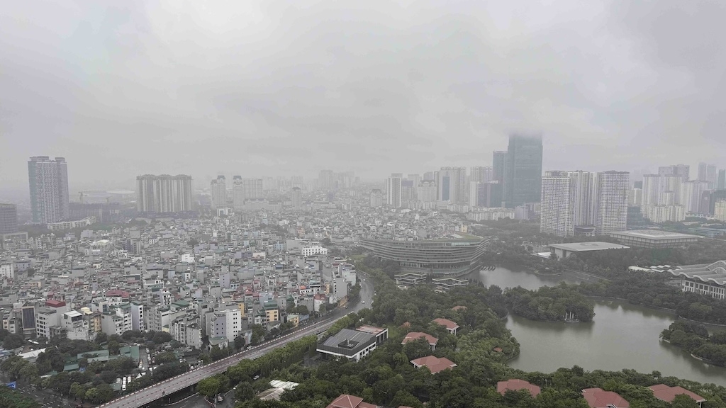 Thời tiết ngày 2/11: Trưa và chiều không khí lạnh tăng cường, ảnh hưởng Đông Bắc Bộ; tiếp tục mưa trên diện rộng