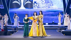 Nữ sinh Ngoại giao gây ấn tượng đặc biệt tại Hoa hậu Sinh viên Việt Nam 2025