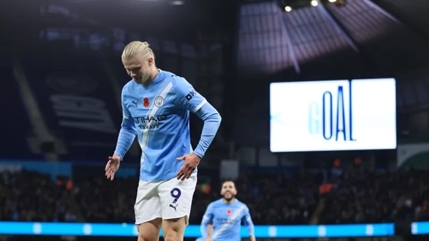 Haaland gây sốt với điệu nhảy robot ăn mừng