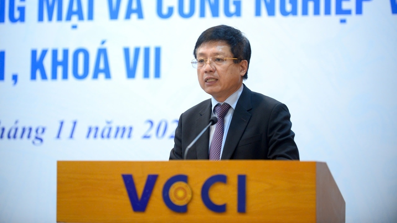 Ông Hồ Sỹ Hùng giữ chức Chủ tịch VCCI