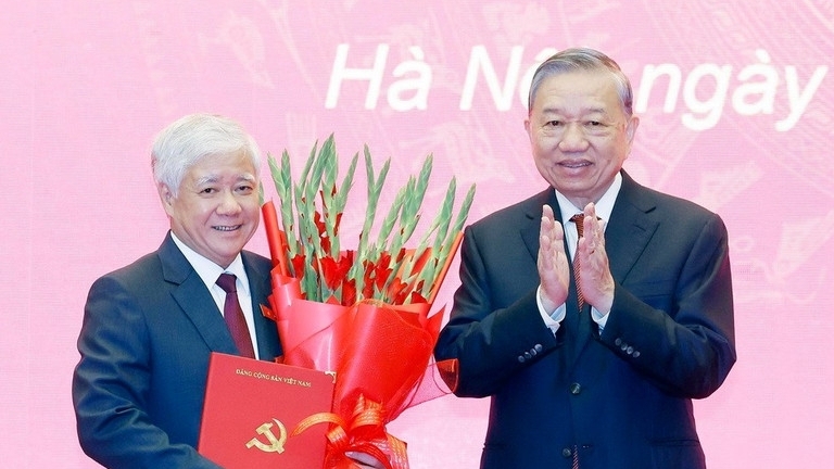 Đồng chí Đỗ Văn Chiến giữ chức Phó Bí thư thường trực Đảng ủy Quốc hội