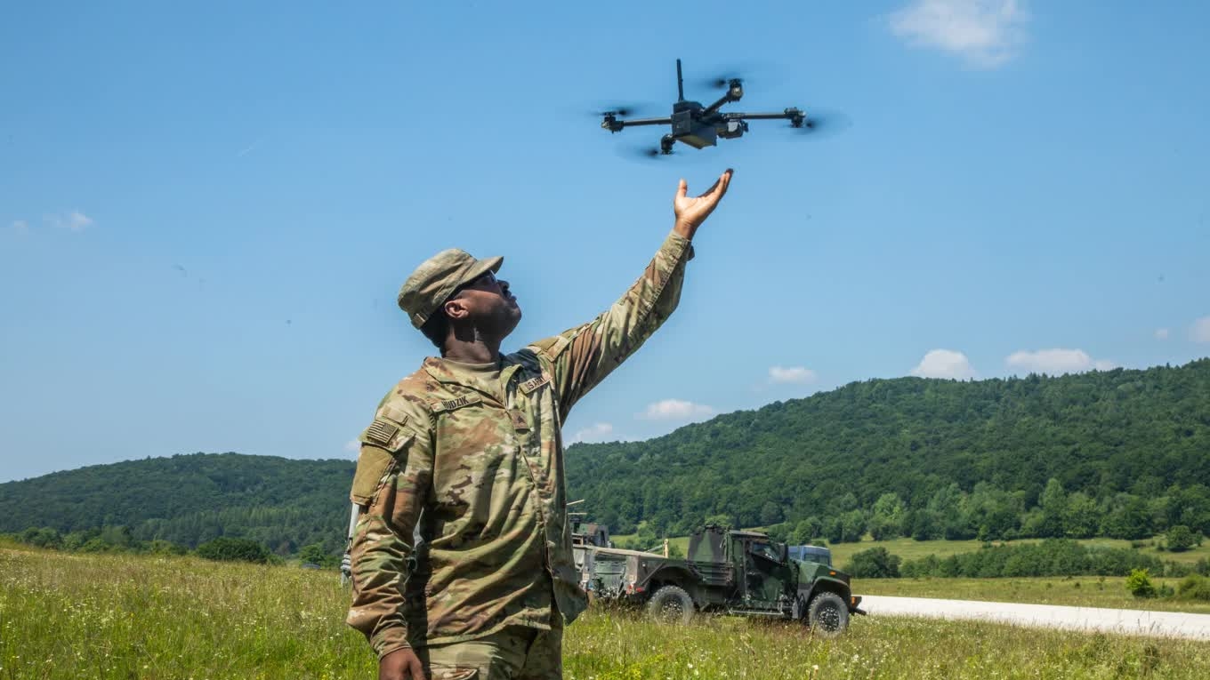 Lục quân Mỹ đặt mục tiêu mua nửa triệu đến hàng triệu thiết bị bay không người lái, mục tiêu là gì?