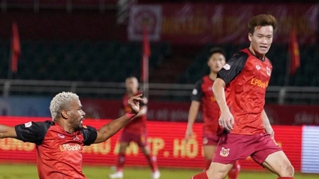 Hoàng Đức tỏa sáng, Ninh Bình xây chắc ngôi đầu V-League 2025/26