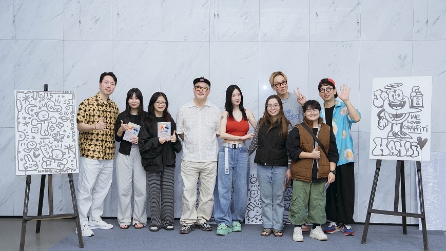 Các họa sĩ pop art nổi tiếng Hàn Quốc giao lưu tại Hà Nội
