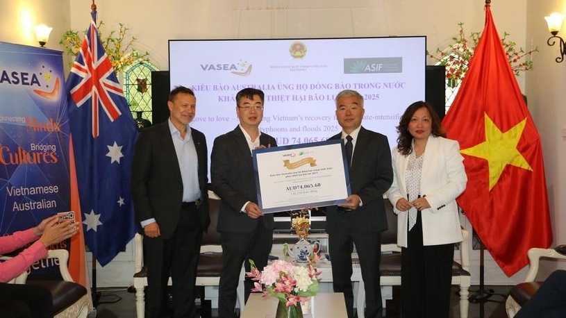 Người Việt tại Australia hỗ trợ đồng bào lũ lụt 1,25 tỷ đồng