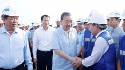 Tổng Bí thư Tô Lâm thăm cán bộ, công nhân, người lao động tại công trường Dự án Cảng Hàng không quốc tế Long Thành