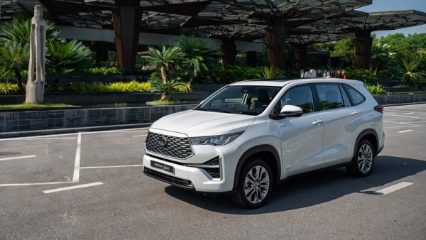 Top 5 mẫu xe hybrid bán chạy nhất tháng 10/2025: Toyota Innova Cross HEV vươn lên dẫn đầu