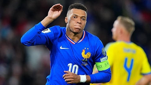 Đạt mốc 400 bàn thắng, Mbappe lập kỷ lục